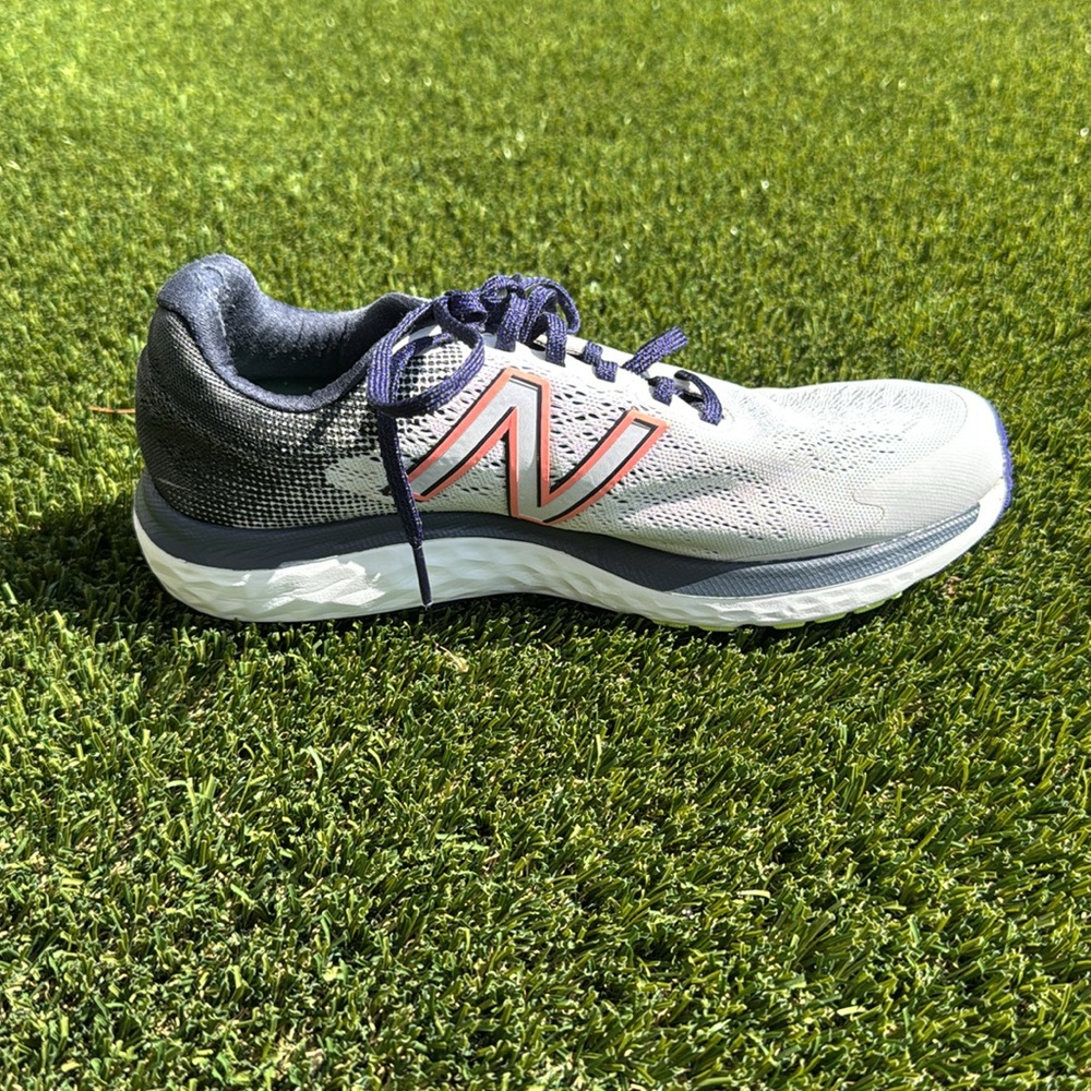 New Balance Fresh Foam 680v7 in Arctic Fox Outerspace - Picture 6 of 10